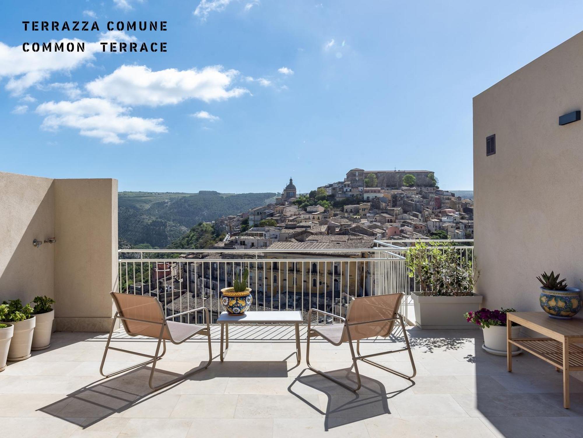 La Casa Di Irene - Suites Con Vista Ragusa Ngoại thất bức ảnh