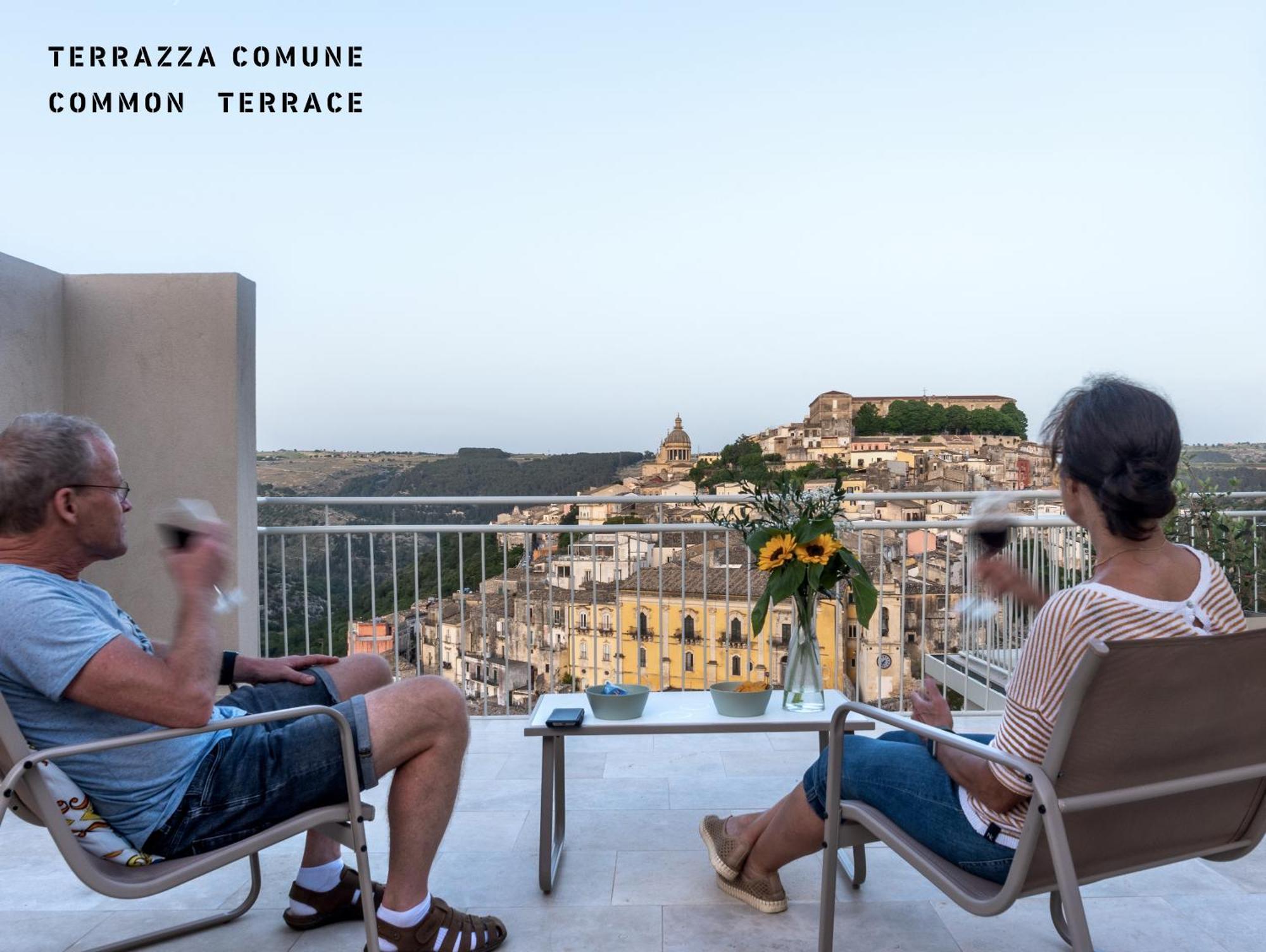La Casa Di Irene - Suites Con Vista Ragusa Ngoại thất bức ảnh